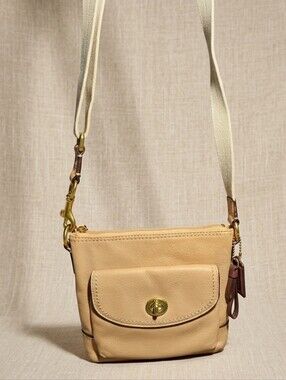 Coach Park Leather Swingpack Crossbody Bag British Tan Turnlock F49170